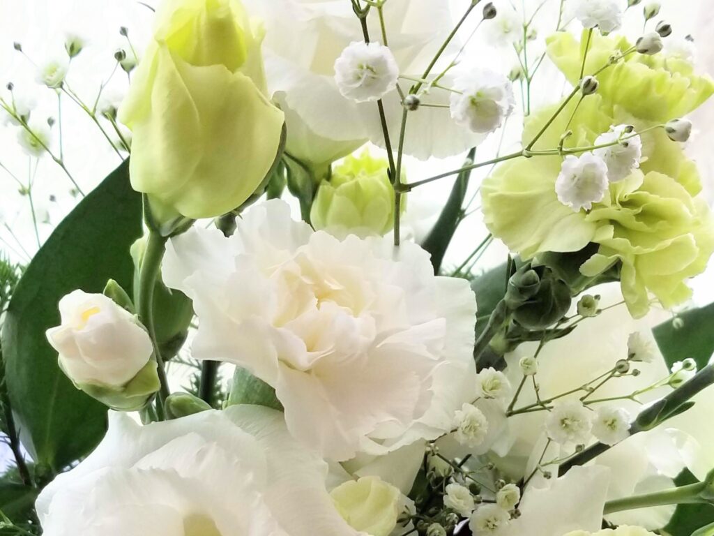 春秋彼岸をオンラインで法事する方法|遠方の家族も参加できる新しい供養の形